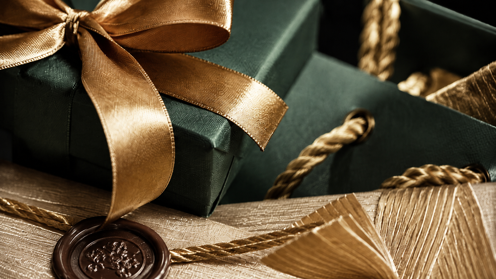 Custom Gift Packaging